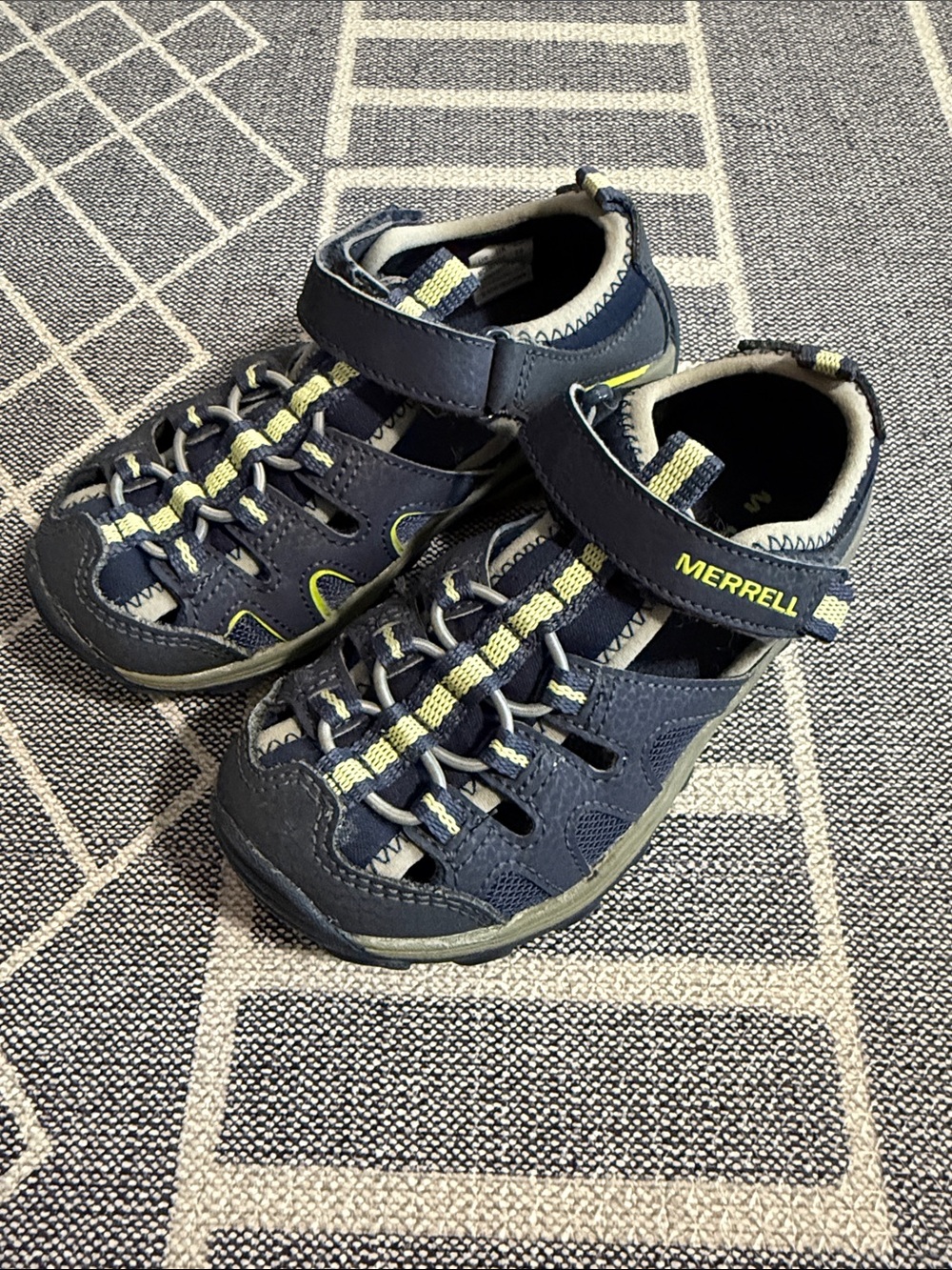 Merrell Navy Lime Kids Closed-Toe Sandals- sz 11
